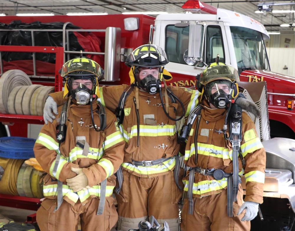 baldwinsville students learn the firefighting trade