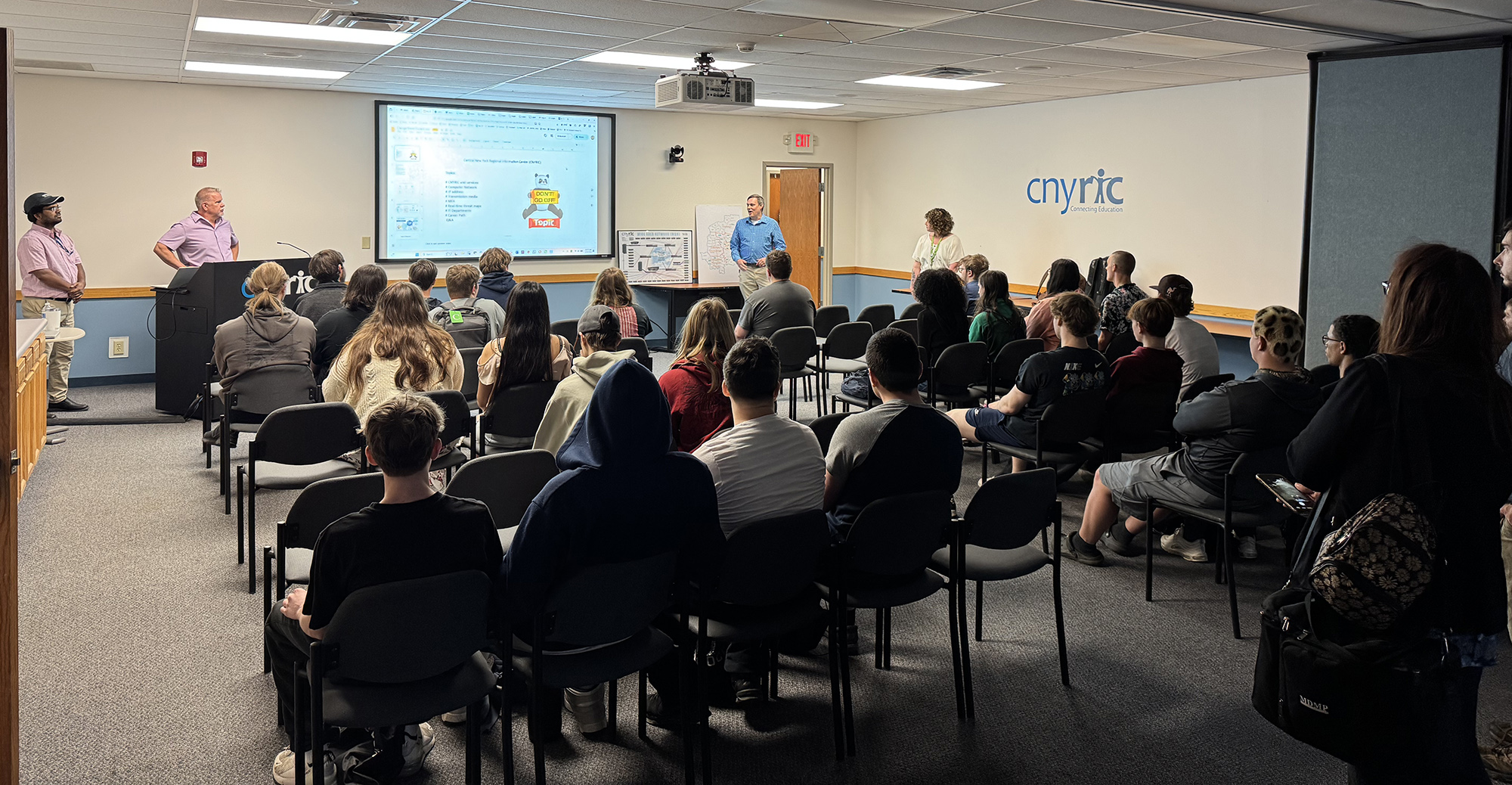 cayuga onondaga boces students listen to presentation from cnyric employees